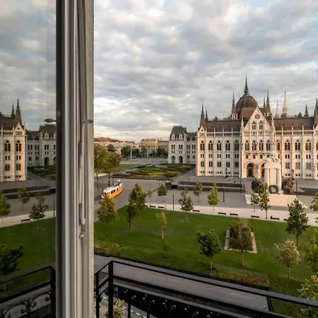View Of Your Kingdom - Superhost Apartment Budapest